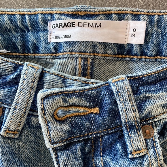 Garage Mom Jeans - Picture 3 of 3